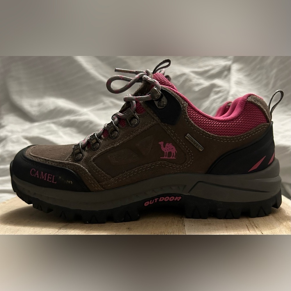 Camel Crown Women’s Shoes Sneakers K83149660 Smoke Gray Plum Hiking Outdoor 7.5